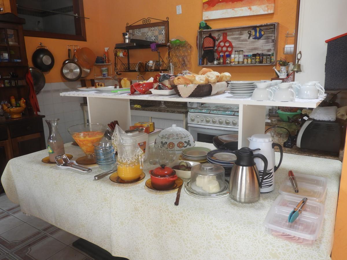 Homestay Acioly's House *